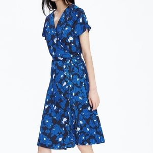 Banana Republic Blue Floral Pleated Wrap Dress XS